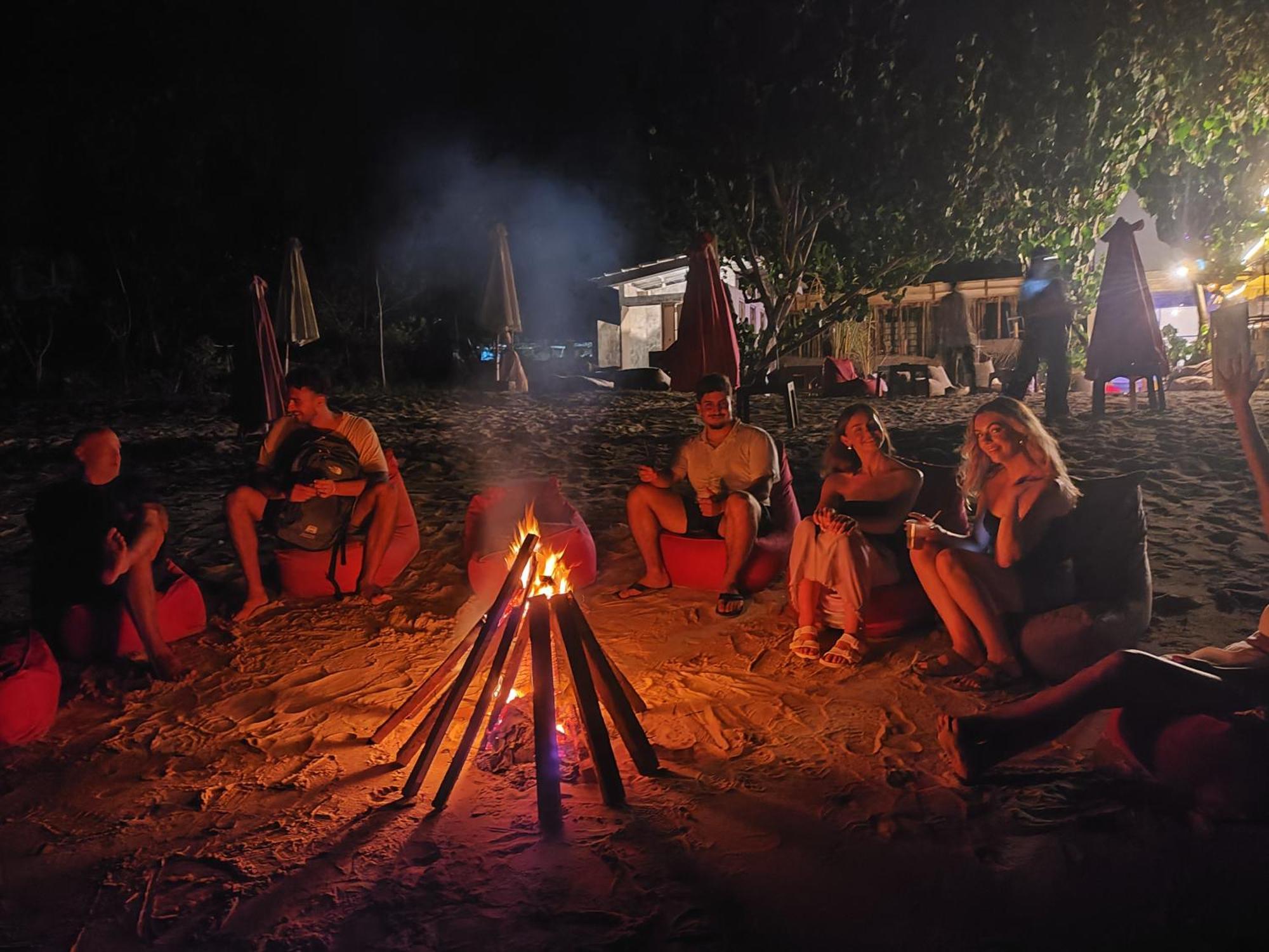 Lushy Hostel Nusa Penida Toyapakeh Extérieur photo